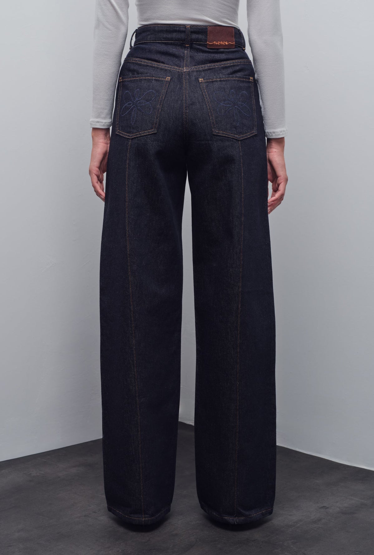 DELIA STRAIGHT DENIM PANTS