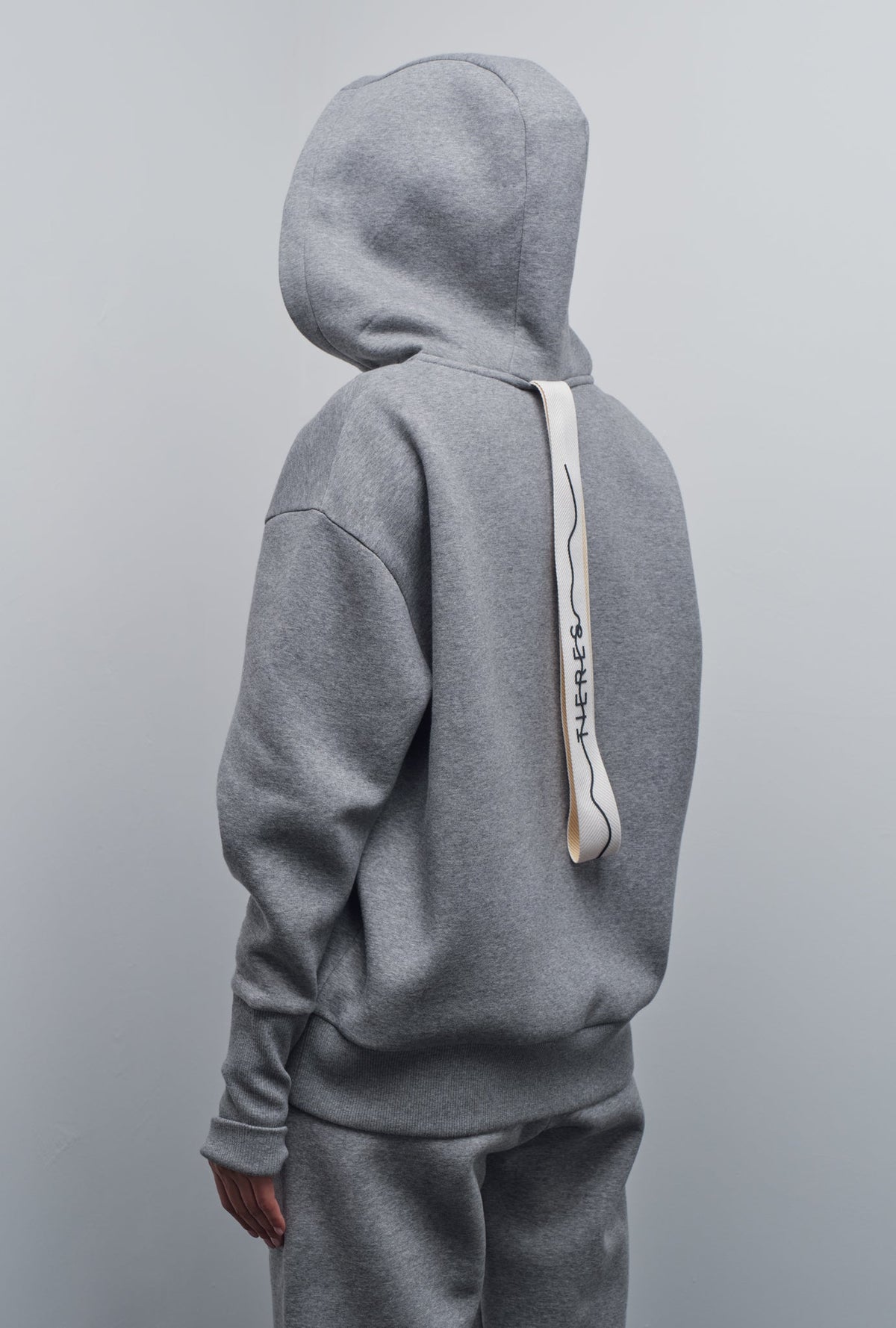 SOLIN SIGNATURE ZIP-UP HOODIE