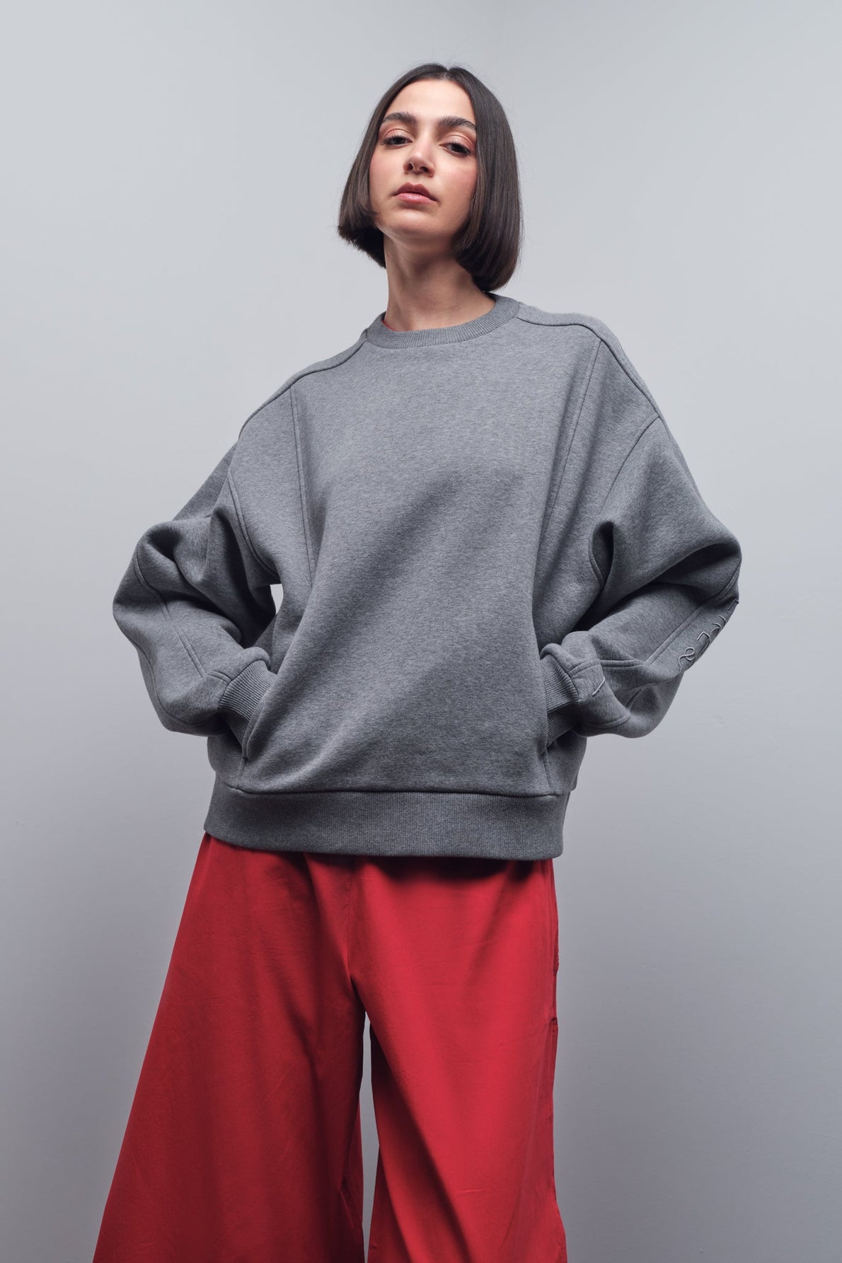 SOLIS EMBROIDERED SWEATSHIRT