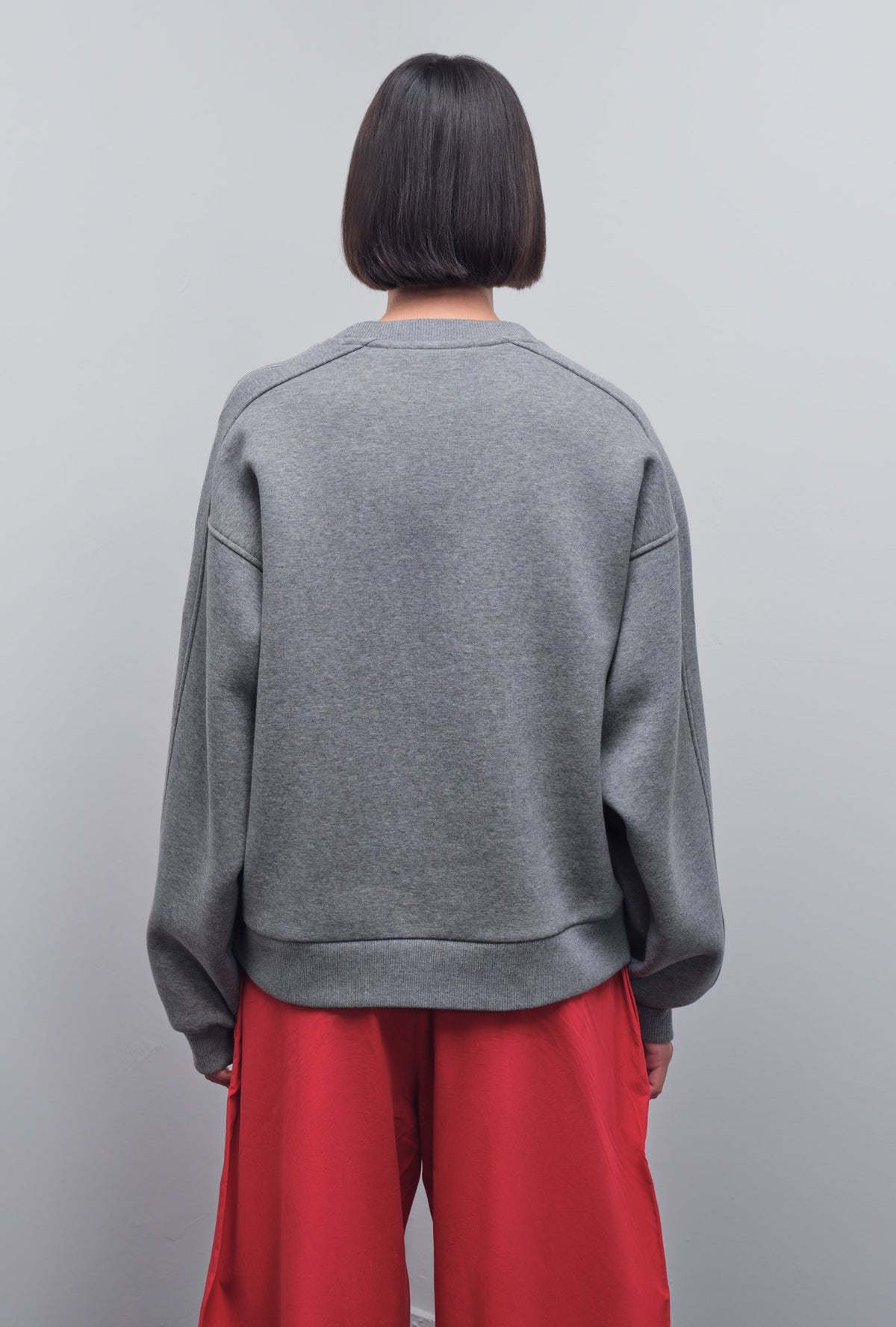 SOLIS EMBROIDERED SWEATSHIRT