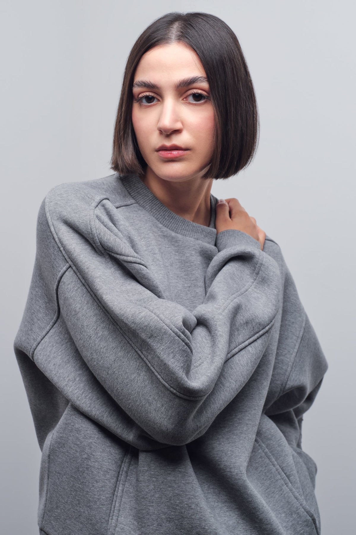 SOLIS EMBROIDERED SWEATSHIRT