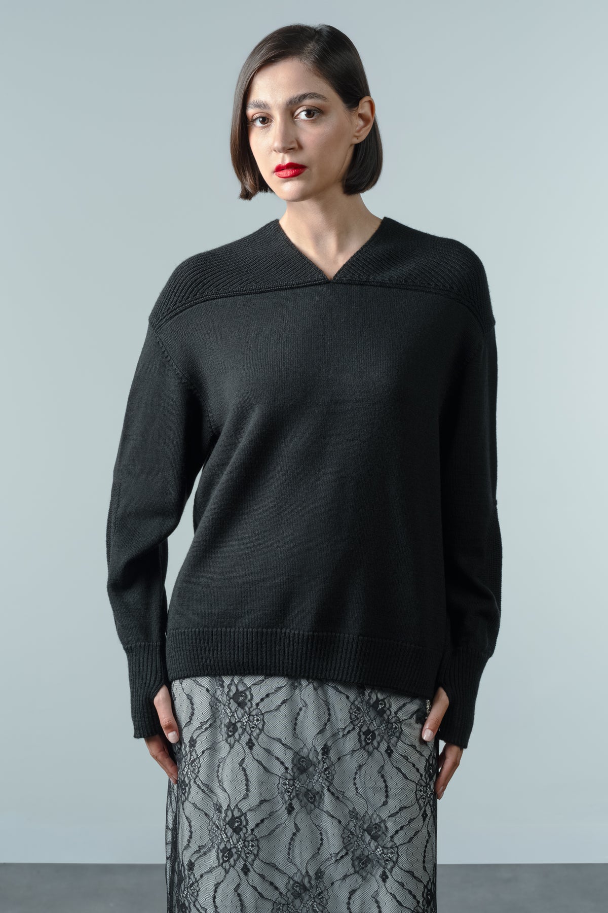 TRAMA V-NECK KNITWEAR