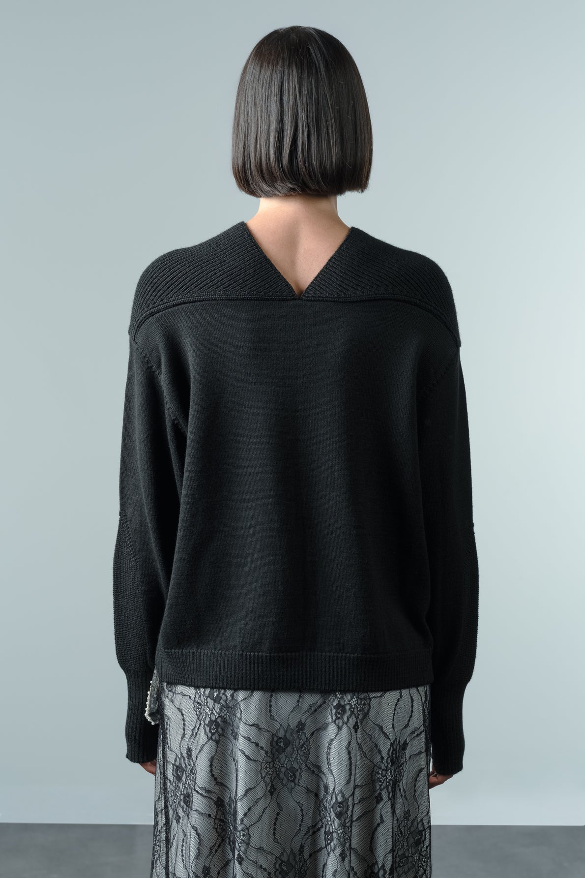 TRAMA V-NECK KNITWEAR
