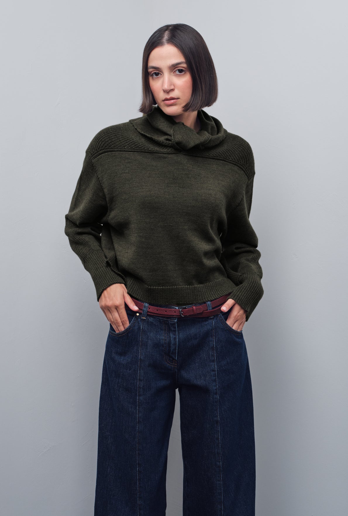 TRAMA V-NECK KNITWEAR