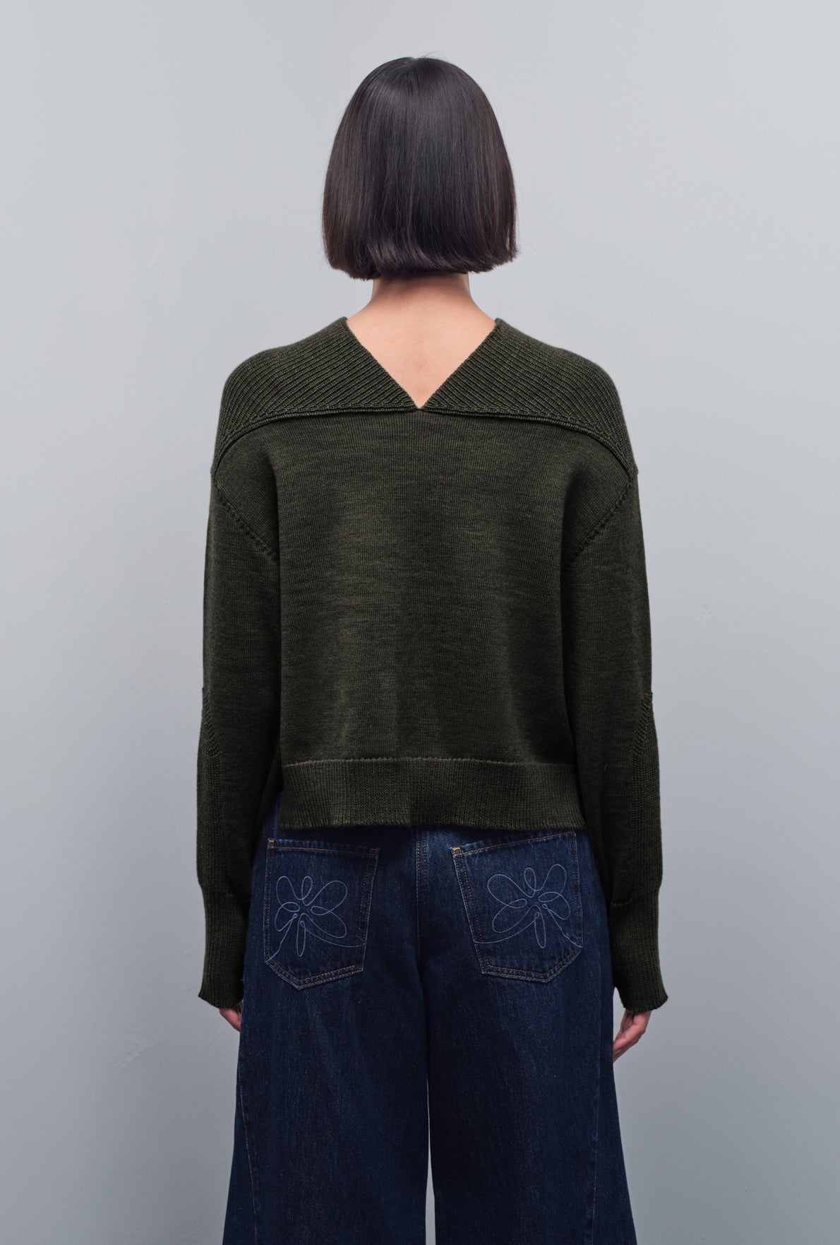 TRAMA V-NECK KNITWEAR