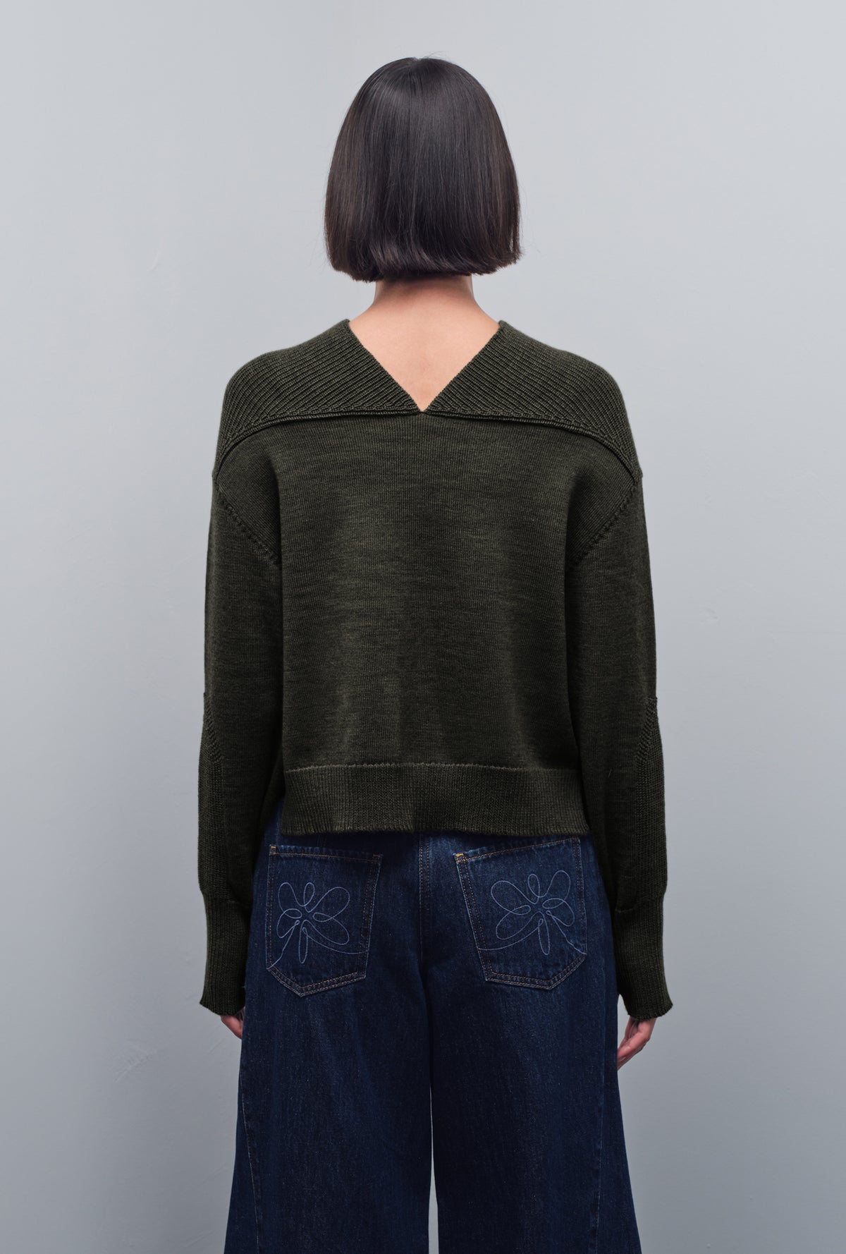 TRAMA V-NECK KNITWEAR