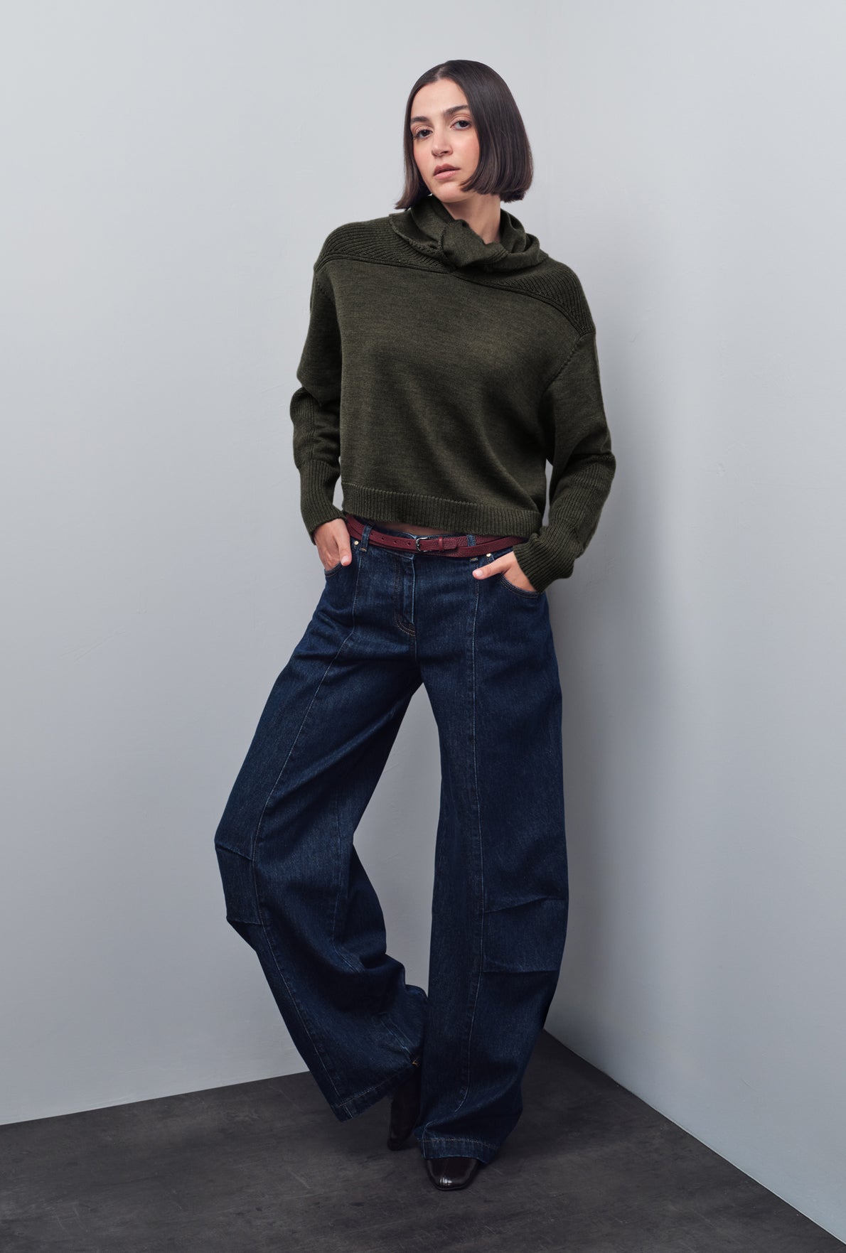 TRAMA V-NECK KNITWEAR