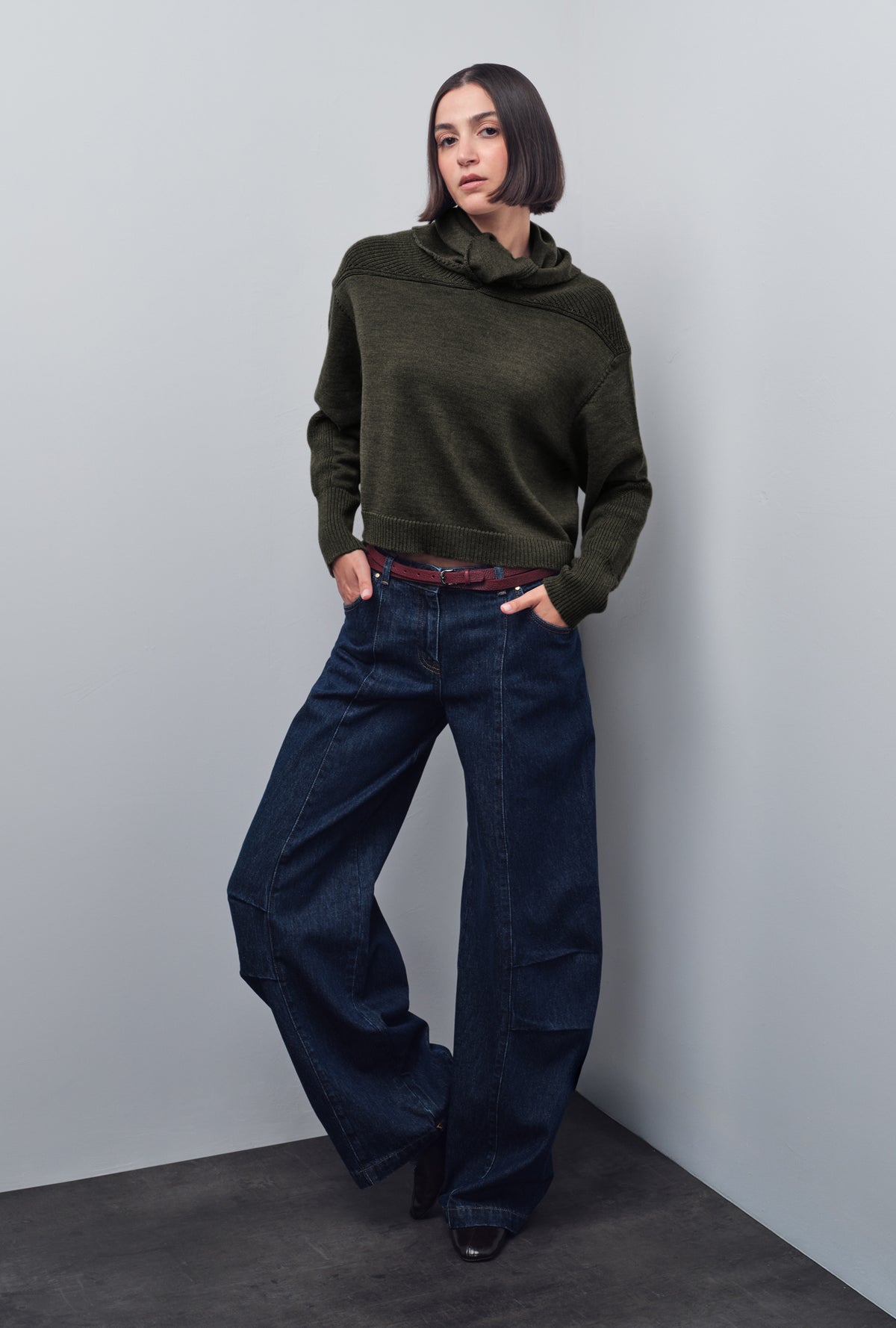 TRAMA V-NECK KNITWEAR