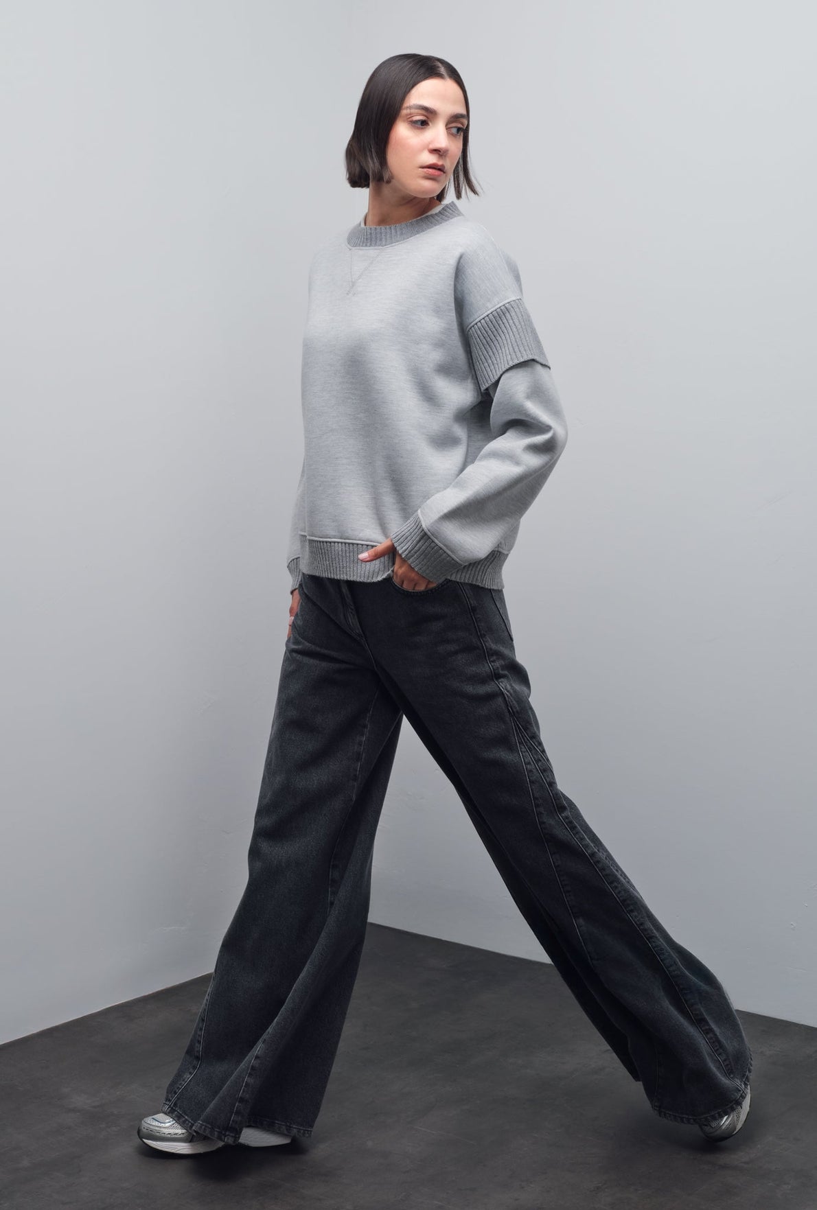VELA KNIT-TRIM SWEATSHIRT